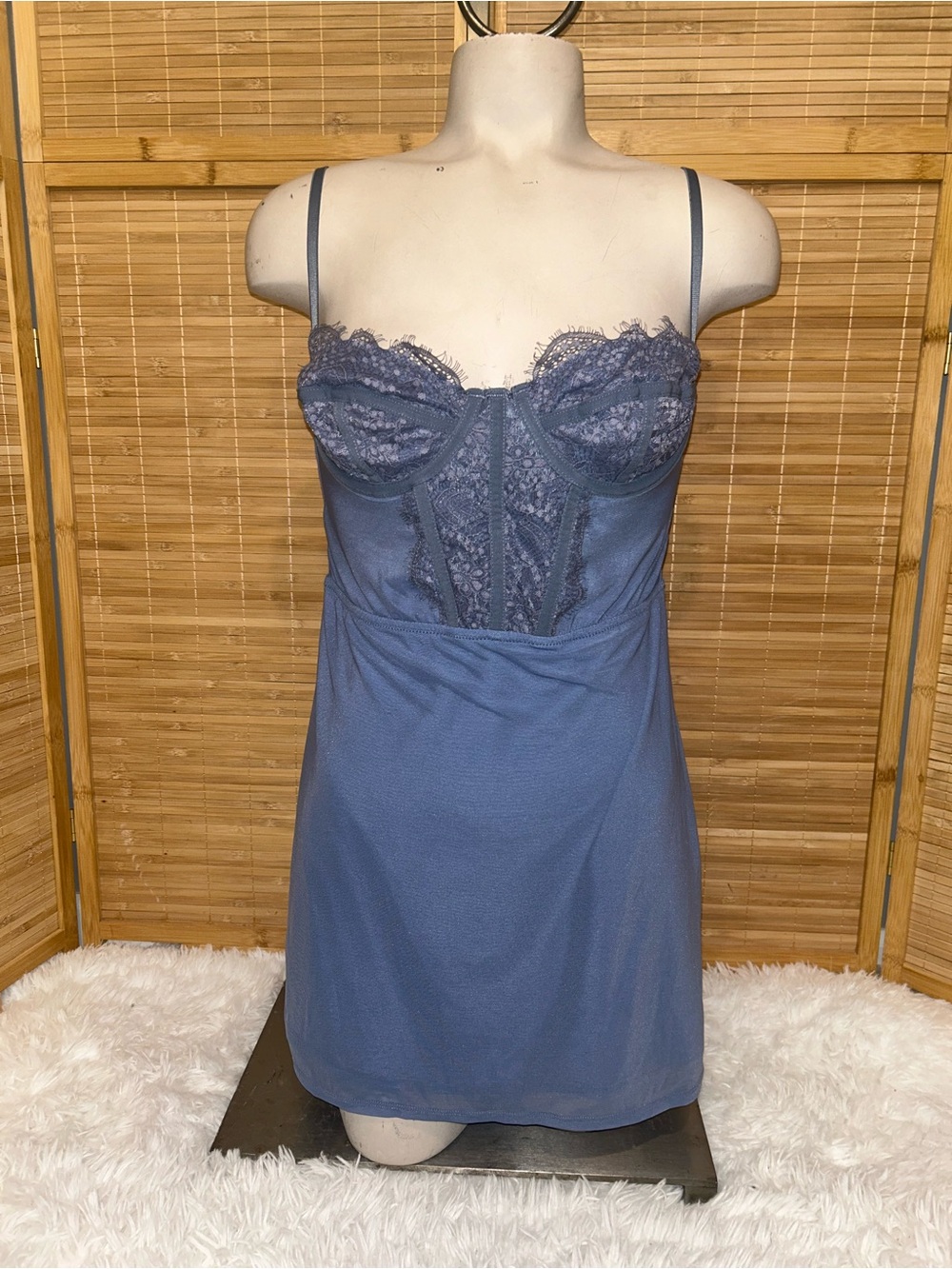 Urban Outfitters blue corset mini dress featuring a bustier-style top woman’s M